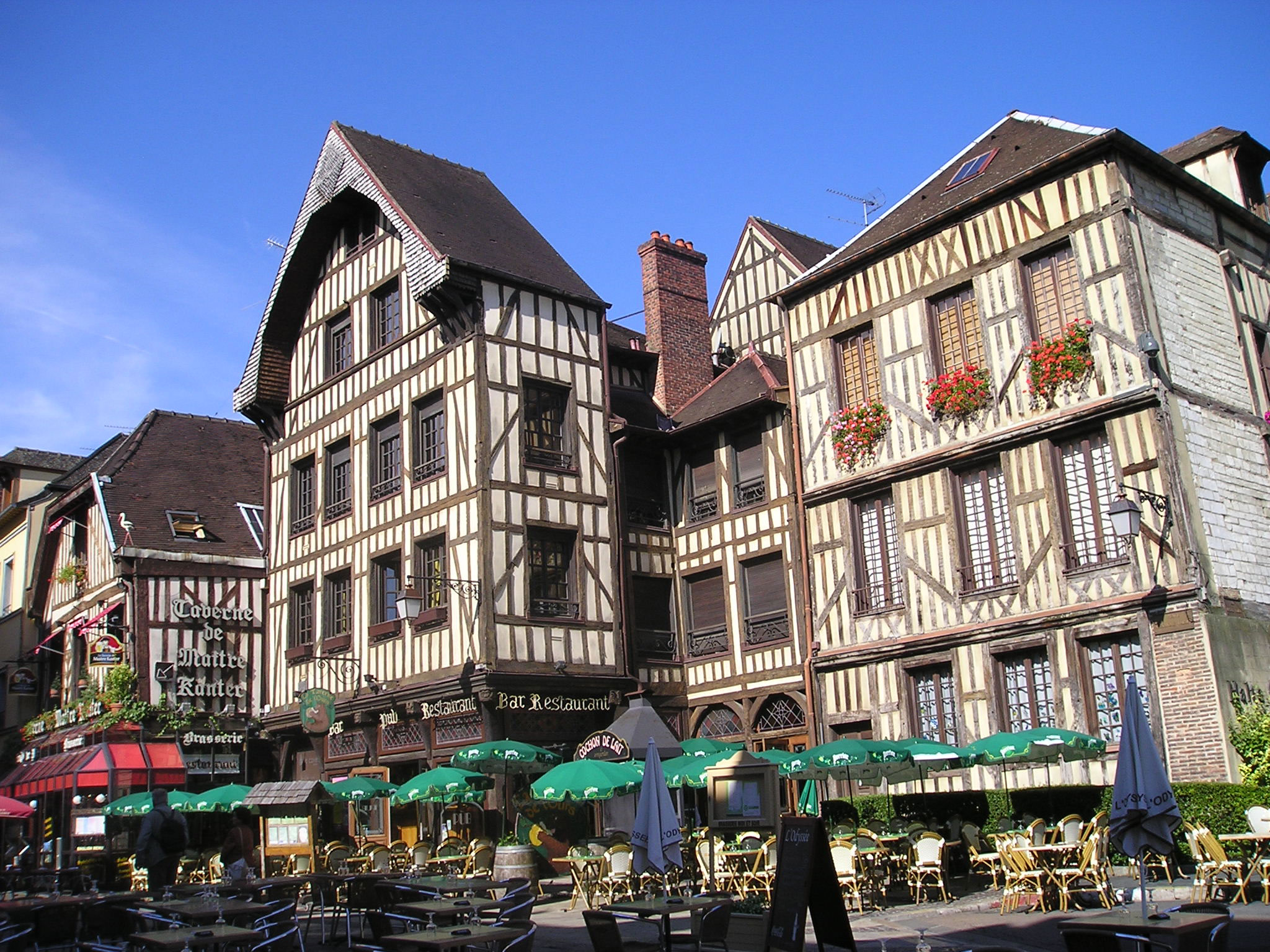 Troyes